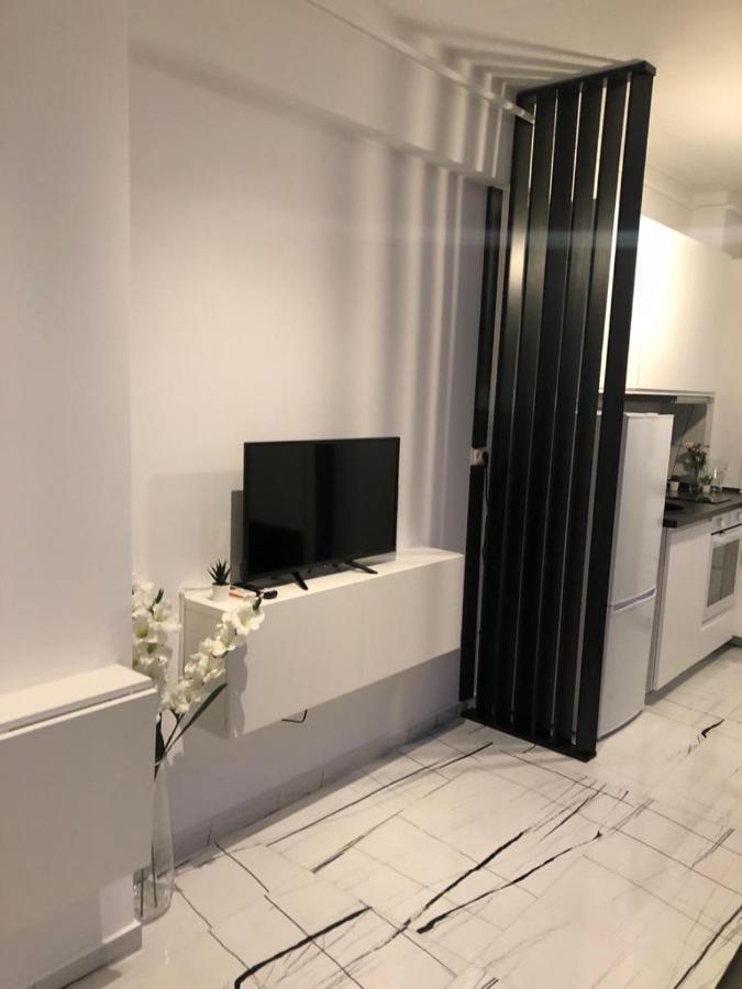 Q Luxury Apartment - Palas Center Iasi Esterno foto